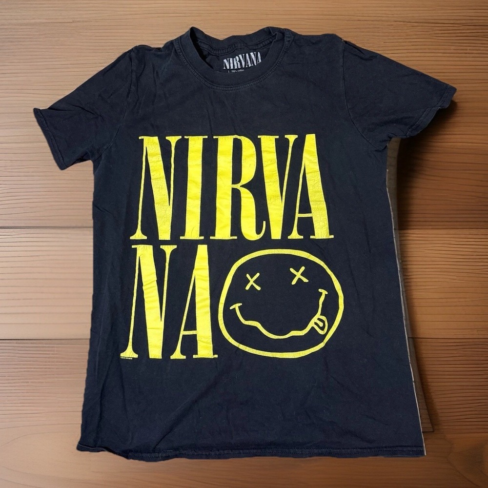 Nirvana Graphic T-Shirt Mens Small Black Yellow Smiley Face Cotton Grunge Tee